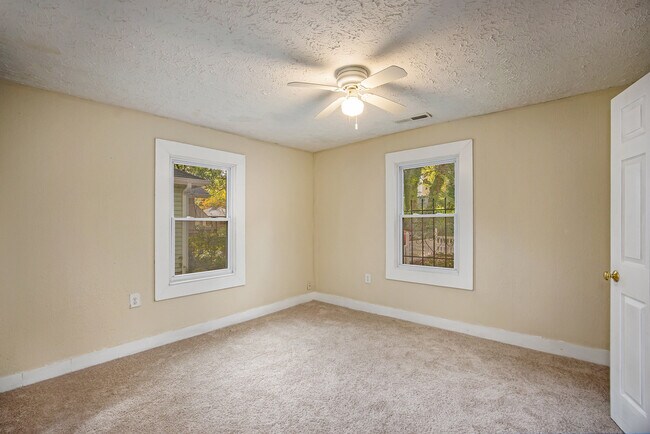Foto del edificio - 1162 Sims St SW