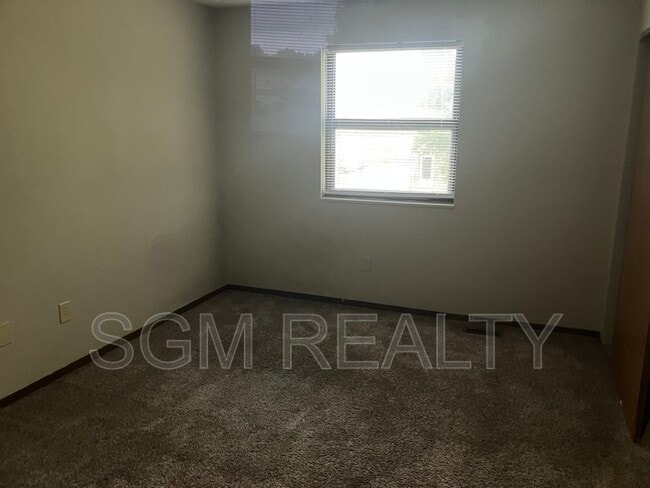 Building Photo - 1009 Belle Valley Dr