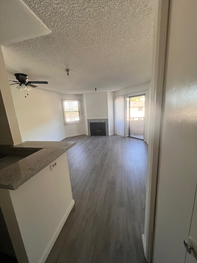 Foto principal - 1791 N Sycamore Ave