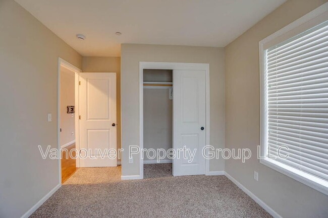 Building Photo - 1114 Division St