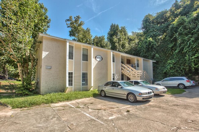Building Photo - 1027 Crossing Brook Way
