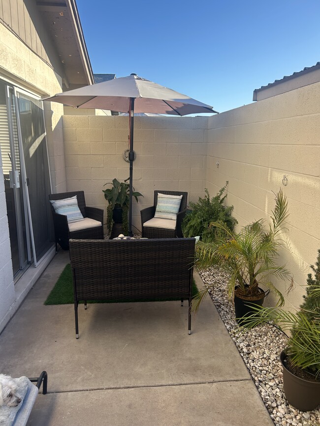 Enclosed Patio - 3340 S Parkside Dr Apartment