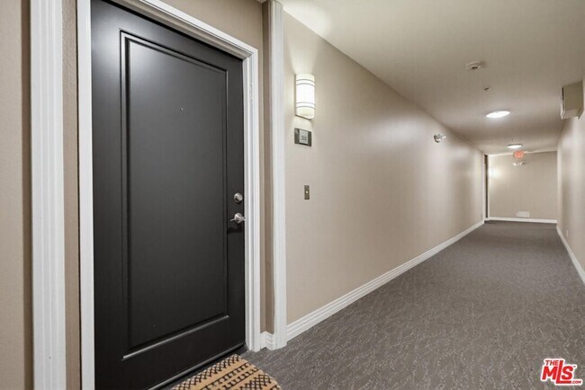 Foto del edificio - 7320 Hawthorn Ave