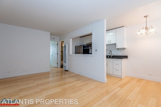 Foto del edificio - 440 Roosevelt Ave