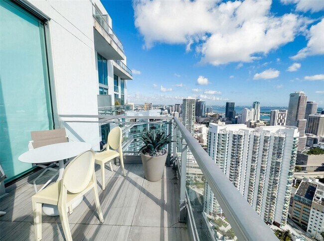 Foto del edificio - 92 SW 3rd St