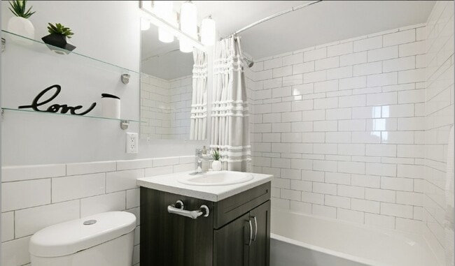 Photo de l'intérieur - 1971 ST. LAURENT BLVD