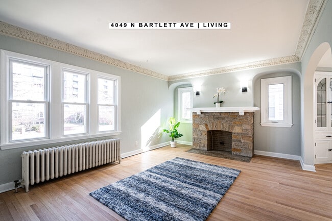 Foto del edificio - 4049 N Bartlett Ave