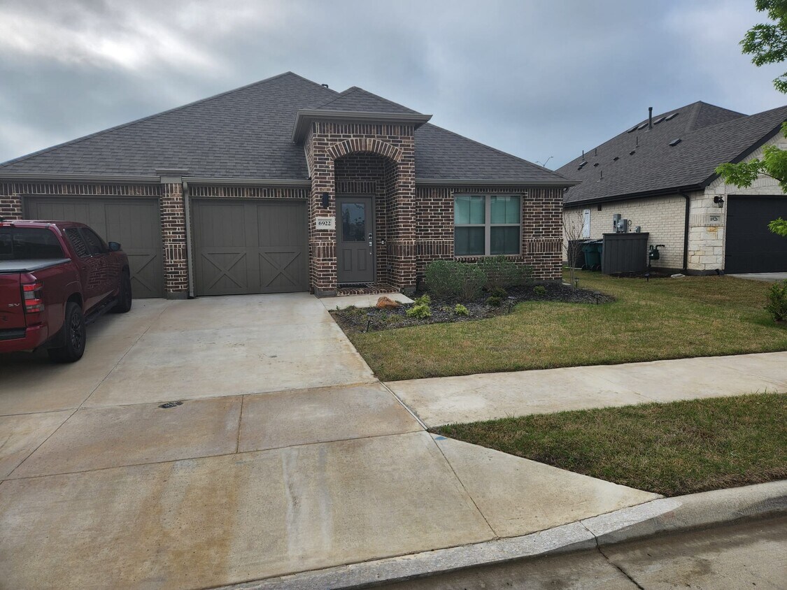 6922 Aster Dr, Venus, TX 76084 House for Rent in Venus, TX