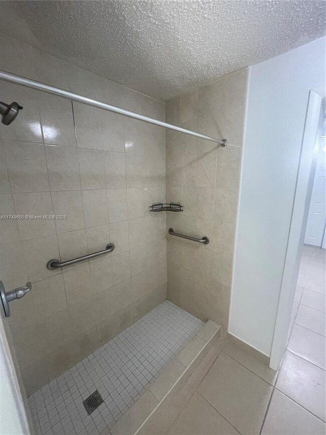 Building Photo - 7420 SW 31st St