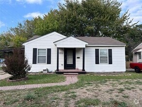 Building Photo - 1333 Meadowbrook Dr