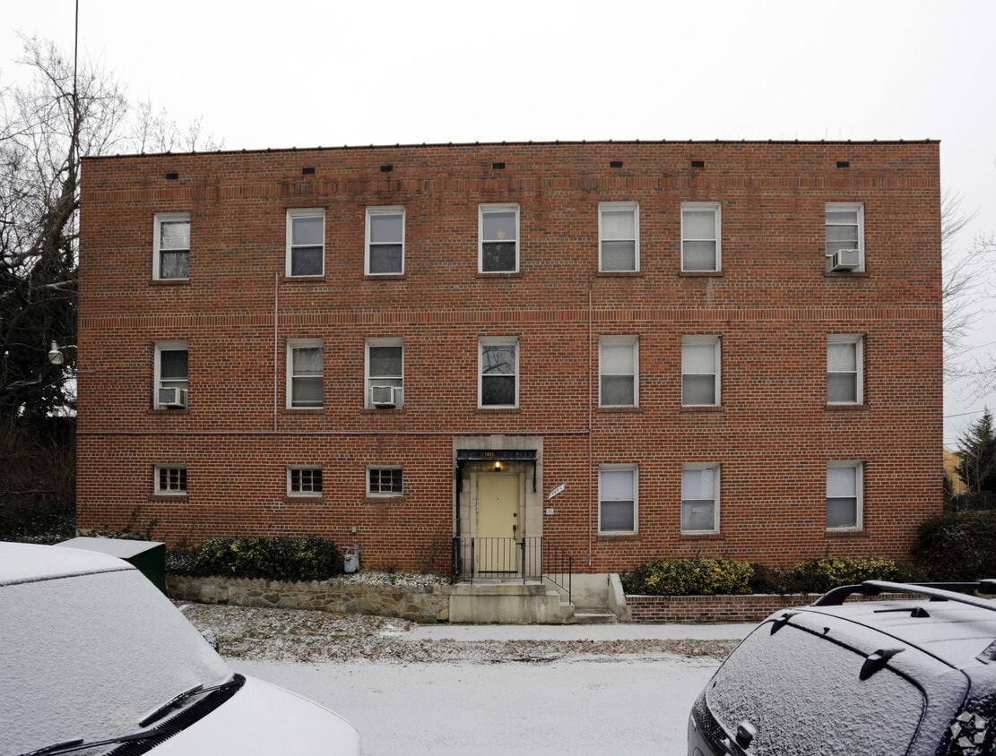 Building Photo - 1601 26th Pl SE