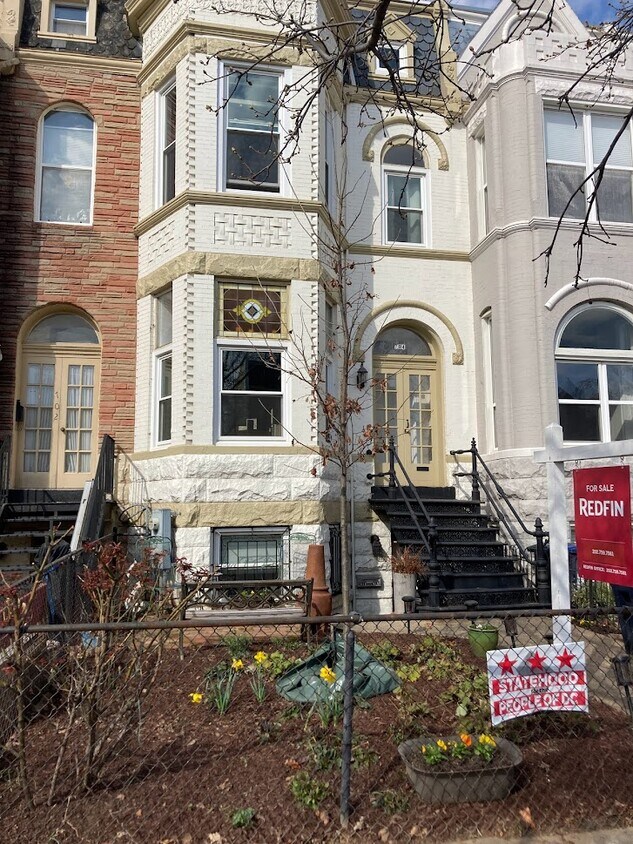 Primary Photo - 704 12th St NE