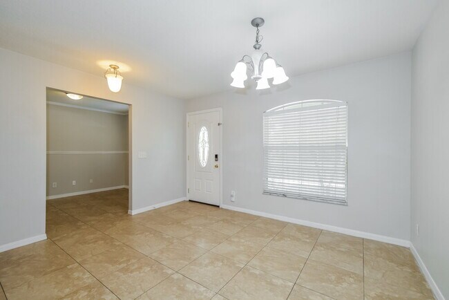 Foto del edificio - 708 Haven Oak Ct