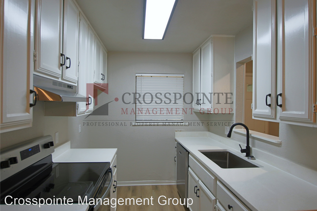 Foto del edificio - 3 br, 1.5 bath House - 12336 Chapman Rd