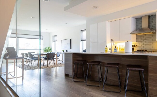 Foto del edificio - 4315 Hunt Ave