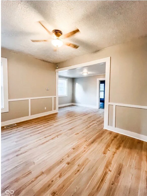 Foto del edificio - 102 Meridian St