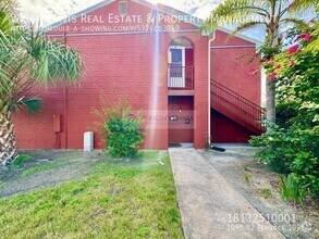 Building Photo - 1095-1082 82nd Terrace N