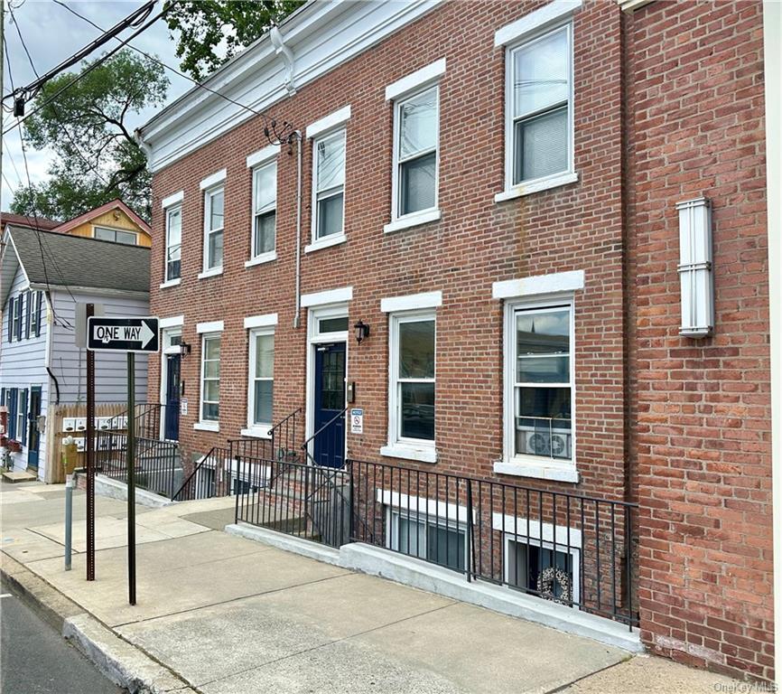 Foto principal - 45 Hudson Ave