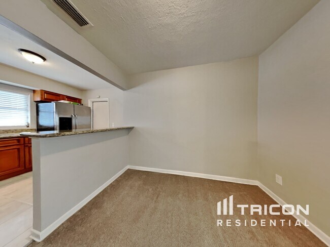 Building Photo - 1542 Linwood Drive Clearwater FL