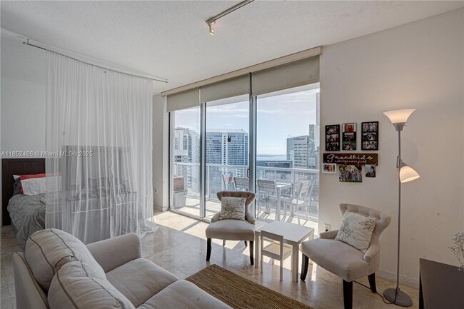 Building Photo - 1060 Brickell Ave