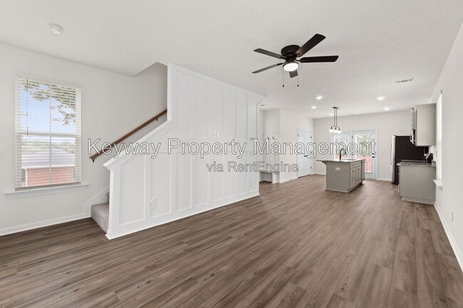 Building Photo - 1144 Carolina Ave