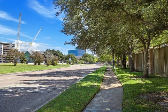 Foto del edificio - 2209 S Braeswood Blvd