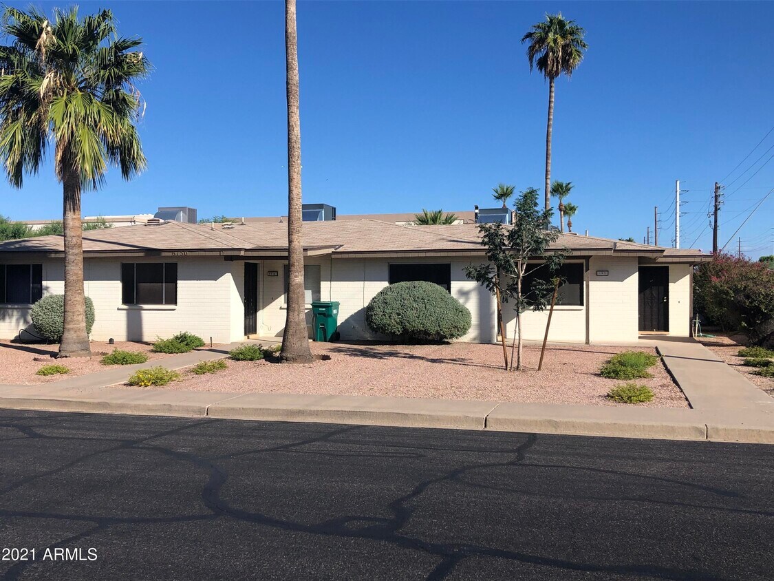 Foto principal - 6750 E Dallas St