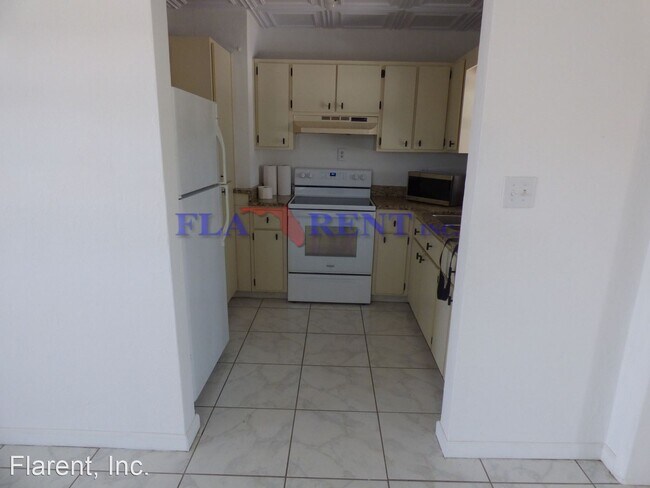 Building Photo - 3 br, 1 bath House - 5945 Yucatan Drive