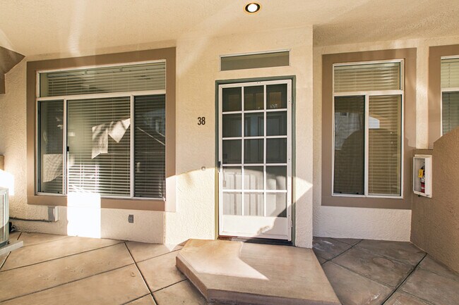Foto del edificio - 12610 Carmel Country Rd