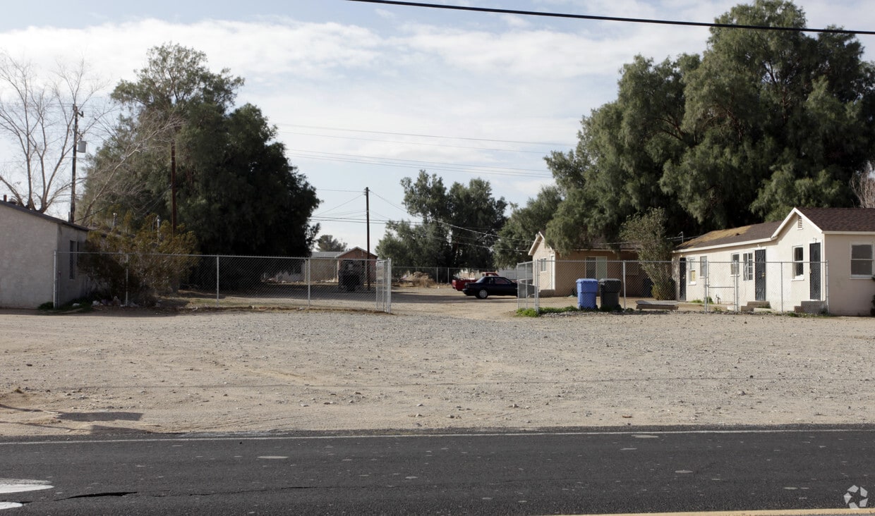 Building Photo - 2361 Armory Rd