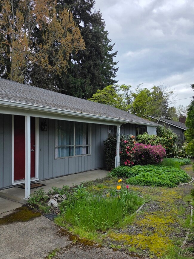 FRONT OF HOUSE - 5955 SW 179th Ave