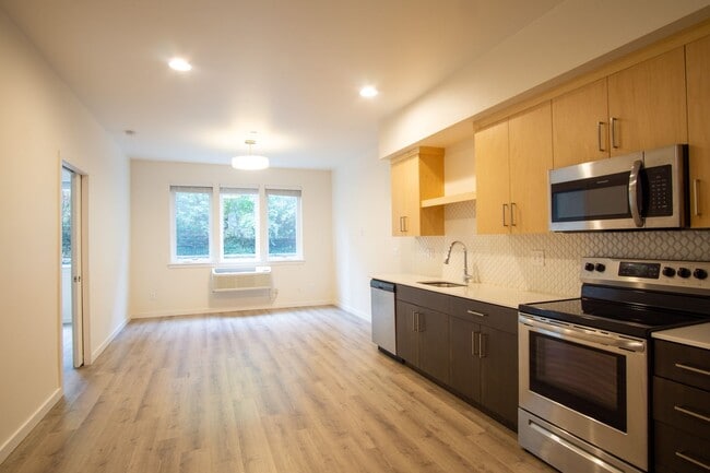 Photo - Spacious 1 Bedroom + Office with Luxe Finishes! Apartment