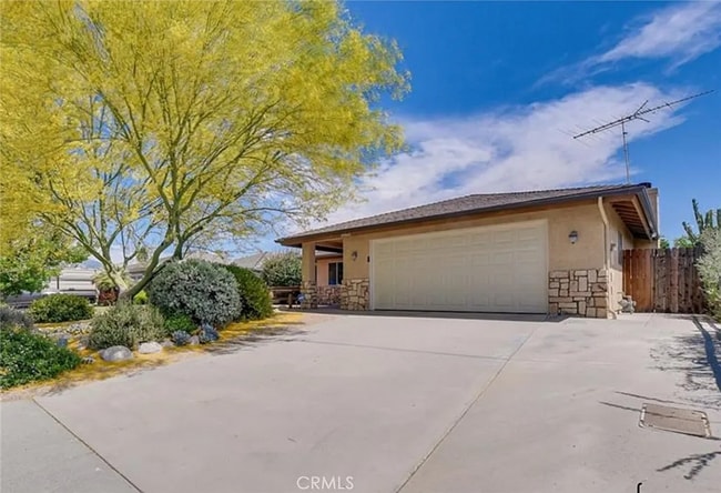 Building Photo - 45943 Bentley St