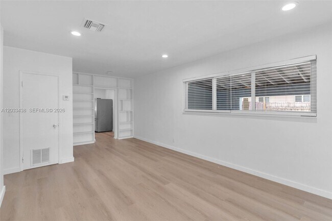 Foto del edificio - 401 SW 25th Ave