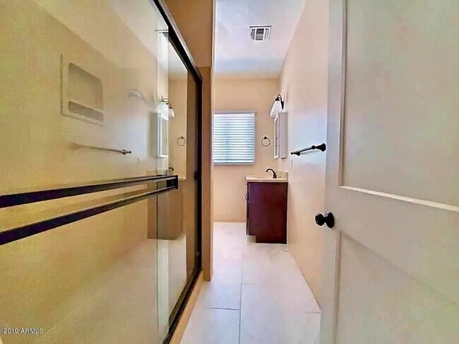 Building Photo - 128 S Hibbert