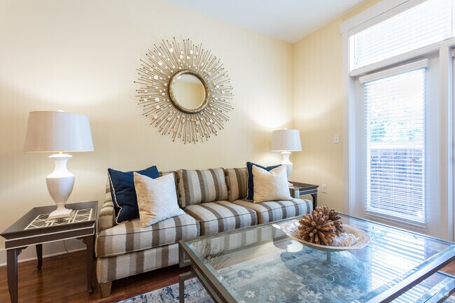 Lofts at Weston Lakeside Apartments Cary, NC