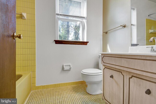 Foto del edificio - 602 Country Ln