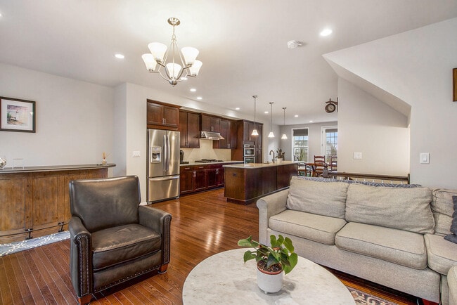Foto del edificio - 2765 Ashcombe Dr.