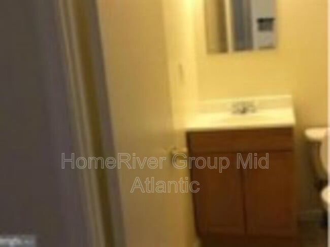Building Photo - 306 Woodleaf Ct