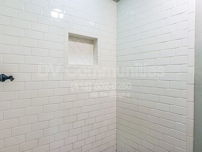 Building Photo - 3408 Oak Grove Dr