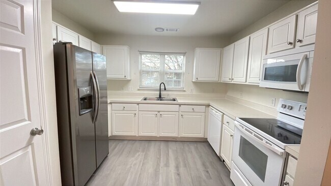 Foto del edificio - 3 Bedroom Home in Carolina Forest Community