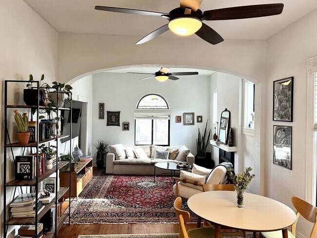 Foto del edificio - 869 Knox Ct