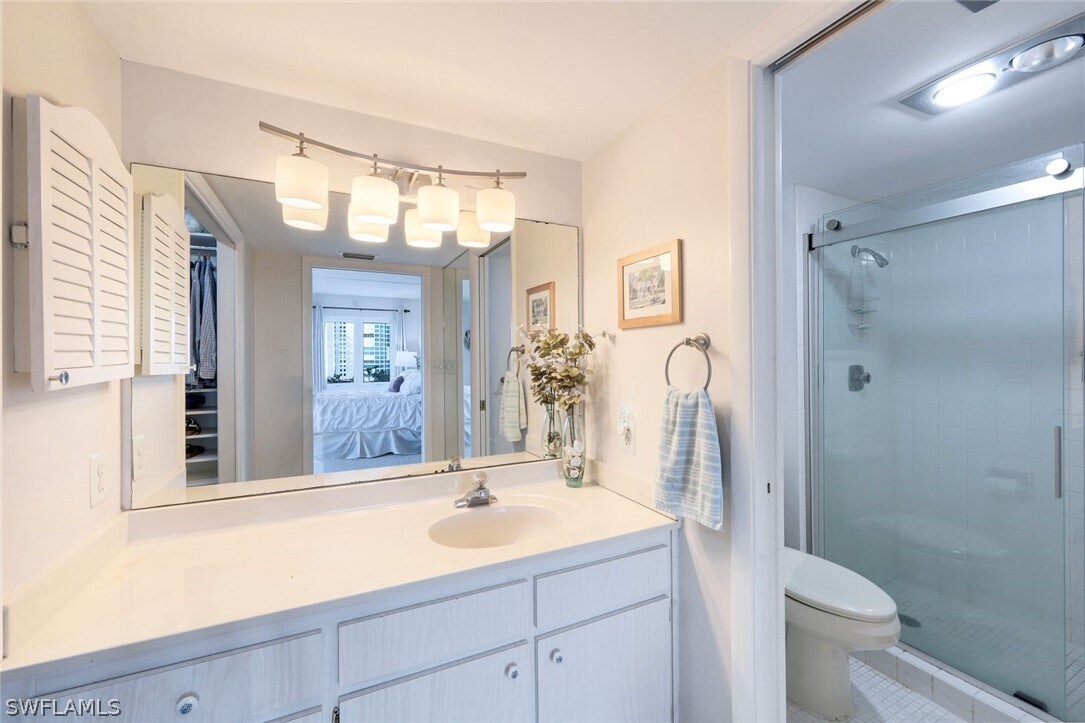 Foto principal - 250 Park Shore Dr