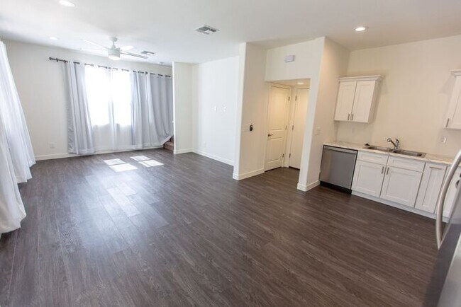 Foto del edificio - 3218 W Glendale Ave