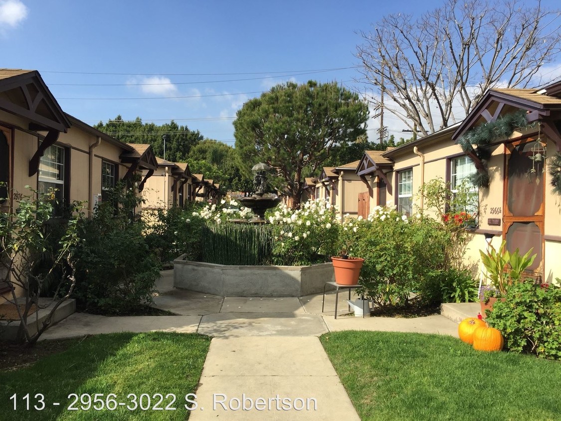 Primary Photo - 2956 S Robertson Blvd