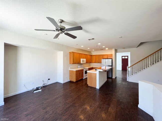 Building Photo - 5 br, 3 bath House - 2713 Nostalgia Street