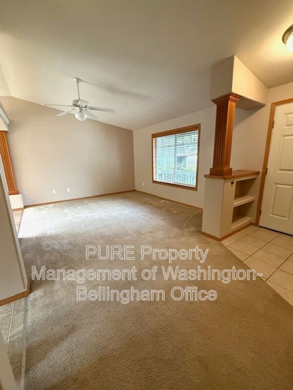 Building Photo - 334 Dallas St