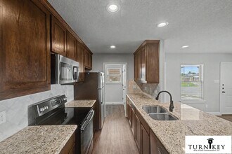 Building Photo - 141-143 Crossbow Ct