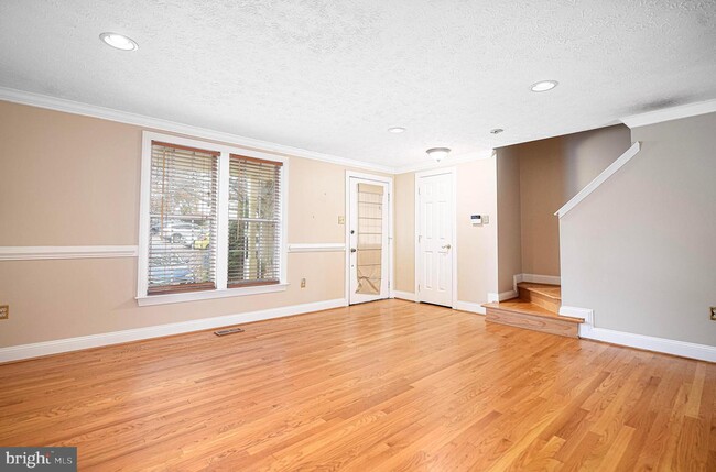 Foto del edificio - 202 Lodge Cliff Ct