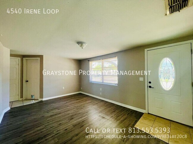 Foto del edificio - 4540 Irene Loop